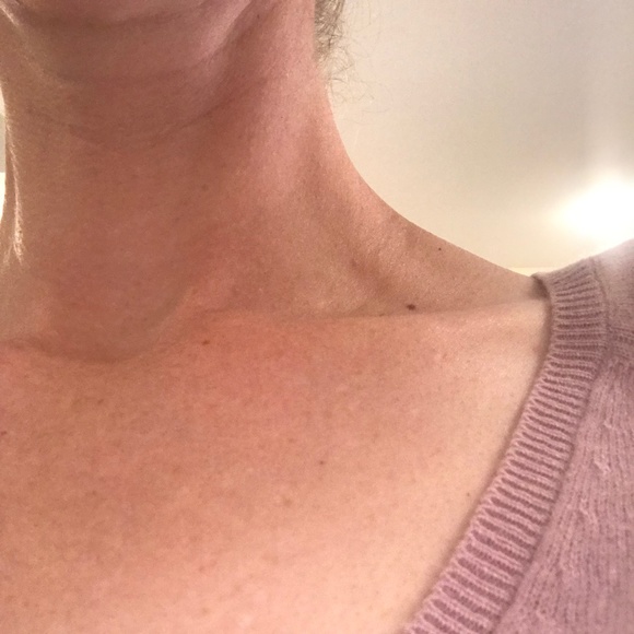 Joie. Tags attached. 100% Cashmere. Mauve, long sleeve. Size L - Picture 4 of 9